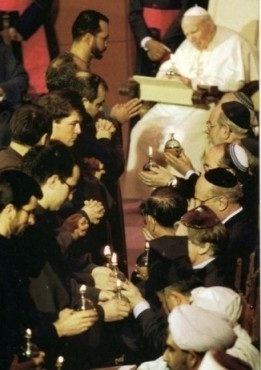 La reunión de oración con las falsas religiones de Juan Pablo II: otra reunión apóstata de oración en 2002 iglesia catolica