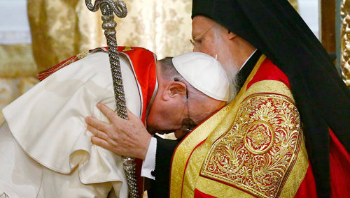 El Anti-Papa Francisco se inclina ante el cismático ‘ortodoxo’ Bartolomé I