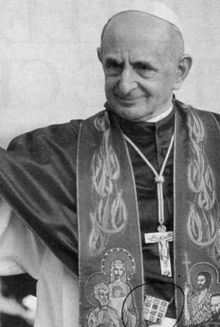 Pablo VI llevando el pectoral de efod